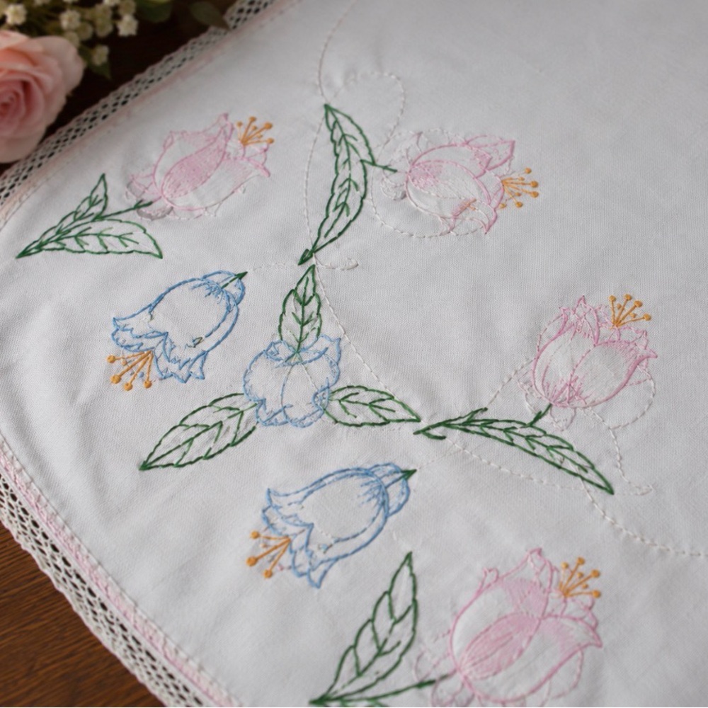 Vintage Hand Embroidered Linen Dresser Scarf Runner Pink & Blue Floral Lace Trim